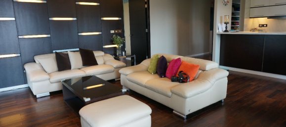 3 bedrooms Apartment in Hoan Kiem, Vietnam No. 3859 3