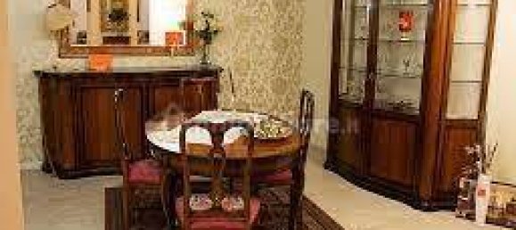 Здание с 2 спальнями в Годрано, Италия № 364453 5