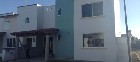 3 bedrooms House in Queretaro, Mexico No. 182459 2