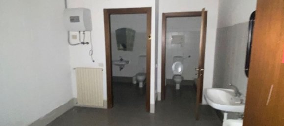 550m² Warehouse in Carate Brianza, Italy No. 251694 17