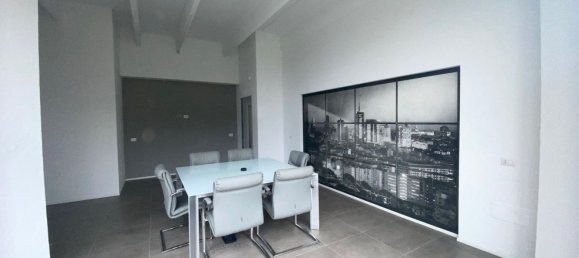 550m² Warehouse in Carate Brianza, Italy No. 251694 7