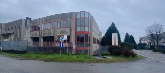 550m² Warehouse in Carate Brianza, Italy No. 251694 2