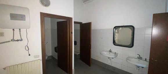 550m² Warehouse in Carate Brianza, Italy No. 251694 18