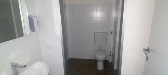 550m² Warehouse in Carate Brianza, Italy No. 251694 15