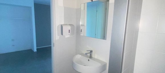 550m² Warehouse in Carate Brianza, Italy No. 251694 16