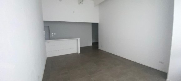 550m² Warehouse in Carate Brianza, Italy No. 251694 11