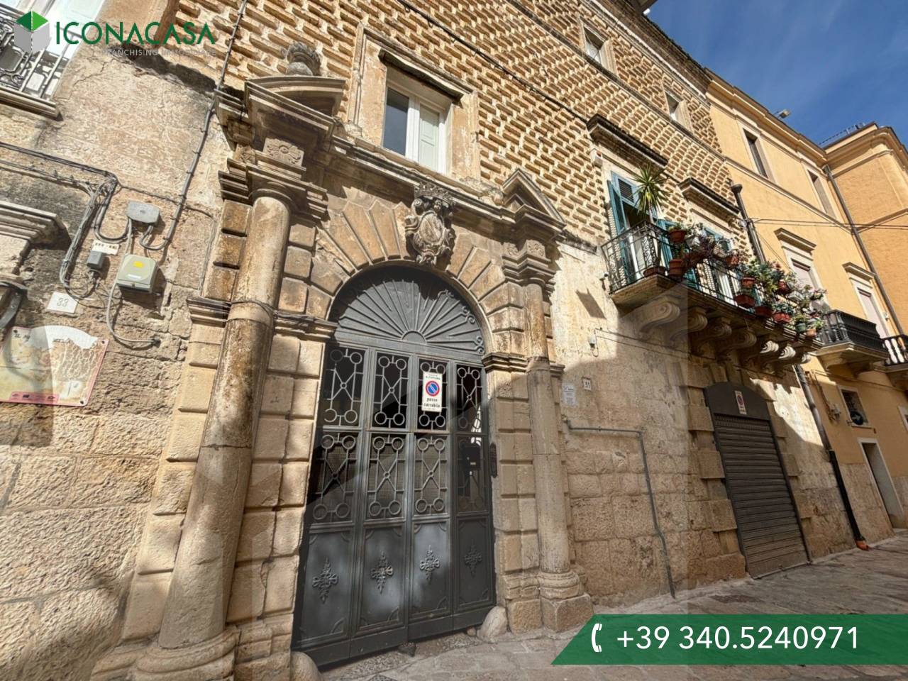 5 rooms House in Altamura, Italy No. 20469