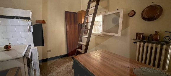 5 rooms House in Altamura, Italy No. 20469 4