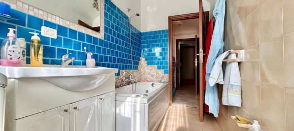 3 rooms Apartment in Recanati, Italy No. 83147 5