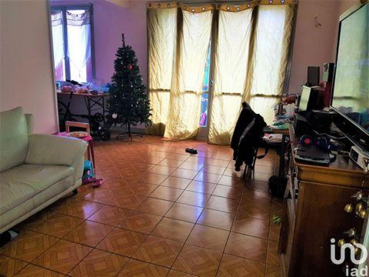 Кондоминиум  с 4 спальнями в Бонди, Франция № 36486