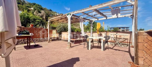 Вилла с 5 спальнями в Монте ди Прочида, Италия № 313633 5