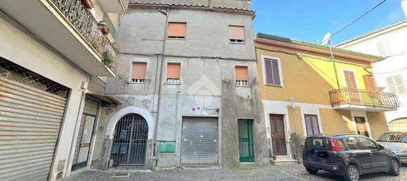 1 room Garage in Velletri, Italy No. 175026 5