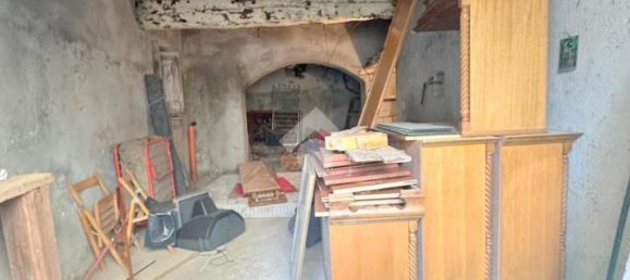 1 room Garage in Velletri, Italy No. 175026 3
