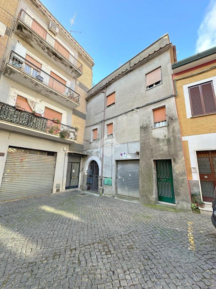 1 room Garage in Velletri, Italy No. 175026