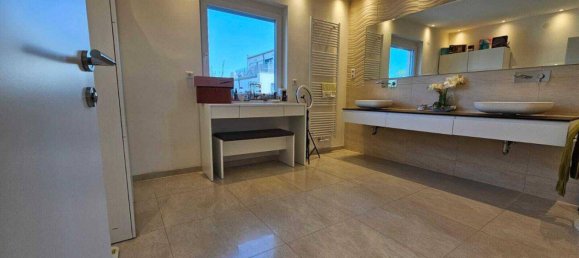 Дом с 6 комнатами в Брунн ам Гебирге, Австрия № 180075 18