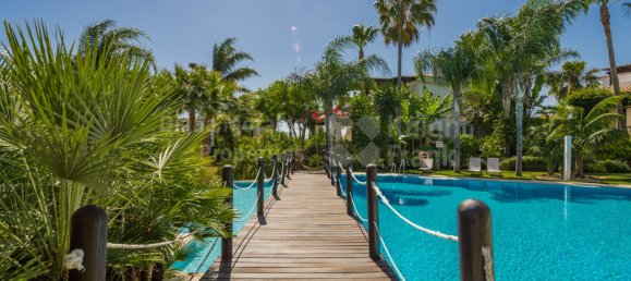 Вилла с 6 спальнями в Марбелья, Испания № 98989 42