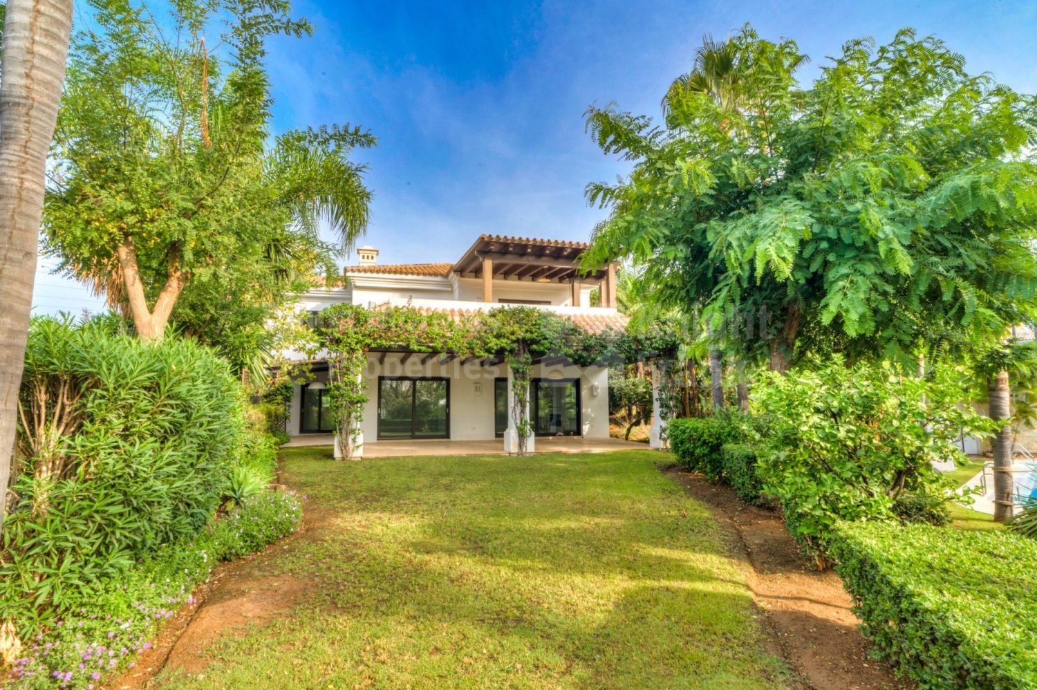 Вилла с 6 спальнями в Марбелья, Испания № 98989