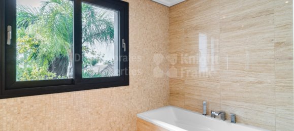 Вилла с 6 спальнями в Марбелья, Испания № 98989 21