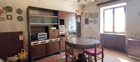 3 bedrooms House in Bussoleno, Italy No. 329625 8