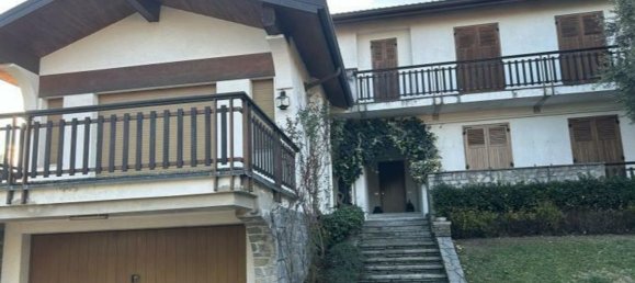 4-salle Villa à Erba, Italy No. 3272 2