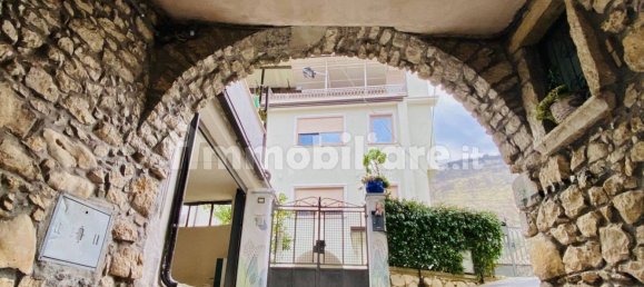 4 bedrooms House in Lazio, Italy No. 342580 2