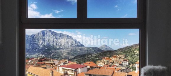 4 bedrooms House in Lazio, Italy No. 342580 18