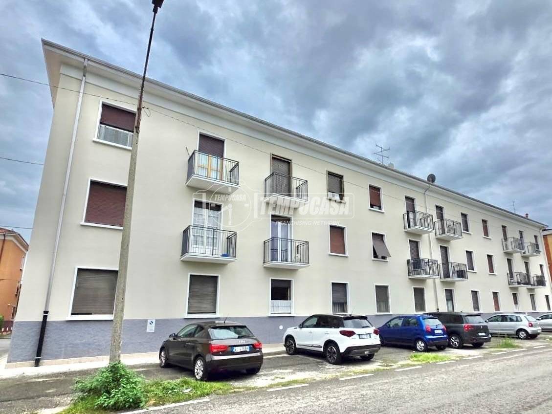 1 Schlafzimmer Wohnung in Saronno, Italy, Nr. 332633