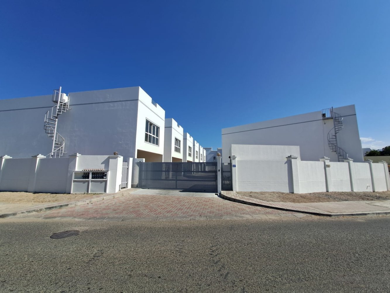 3 bedrooms Villa in Al Qurm, Oman No. 1185