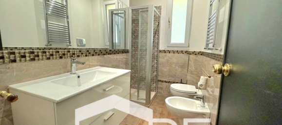 5 rooms Office in Rome, Italy No. 306270 24