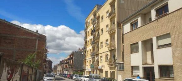4 bedrooms Apartment in Cervera, Spain No. 137523 2