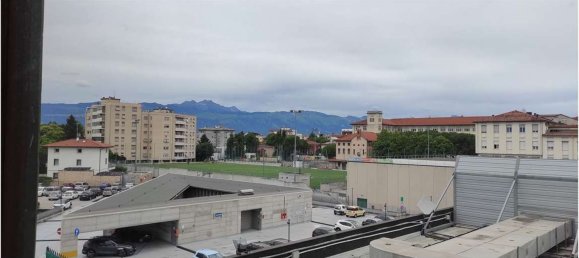 3 rooms Apartment in Pordenone, Italy No. 99019 5