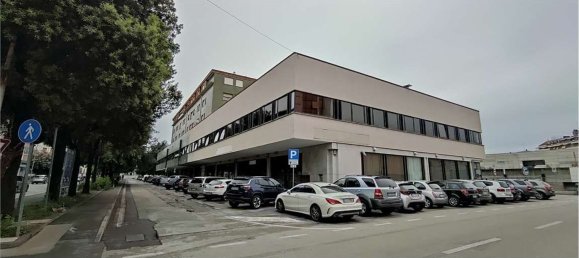 3 rooms Apartment in Pordenone, Italy No. 99019 7