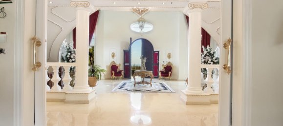 6 bedrooms Villa in Cadiz, Spain No. 84827 19