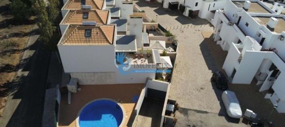 5 bedrooms House in Quarteira, Portugal No. 156899 2