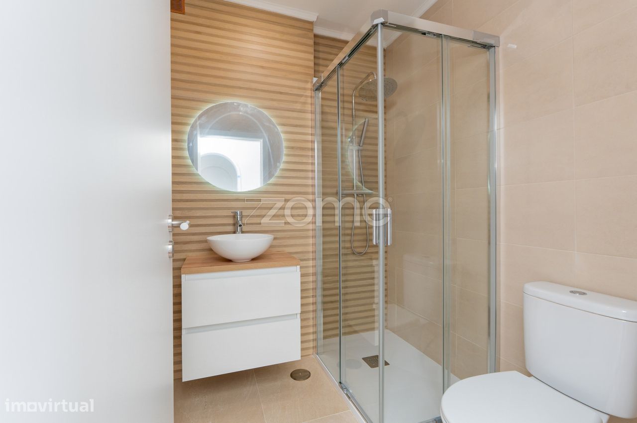 Дом с 4 спальнями в Порту Салву, Португалия № 224984