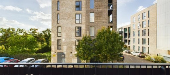 2 bedrooms Apartment in London, United Kingdom No. 6339 16