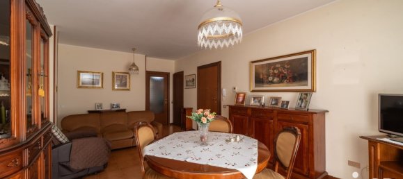 4 rooms Apartment in Selvazzano Dentro, Italy No. 20322 3