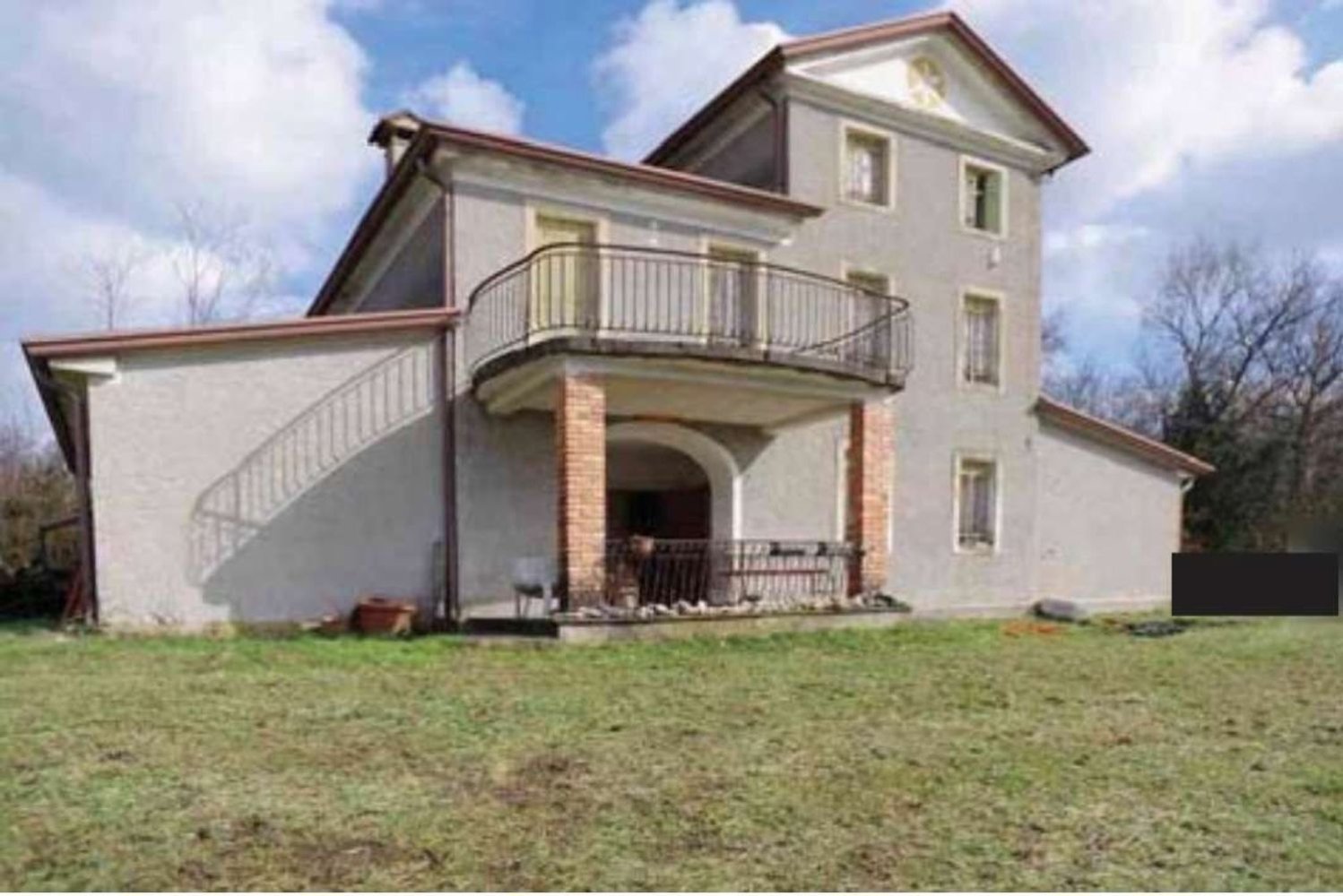 8 rooms House in Susegana, Italy No. 308029