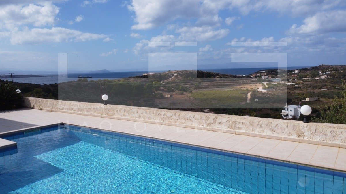 Villa de 3 dormitorios en Crete, Greece No. 8874