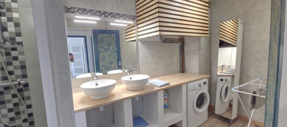 3 bedrooms Apartment in Auxerre, France No. 329725 5