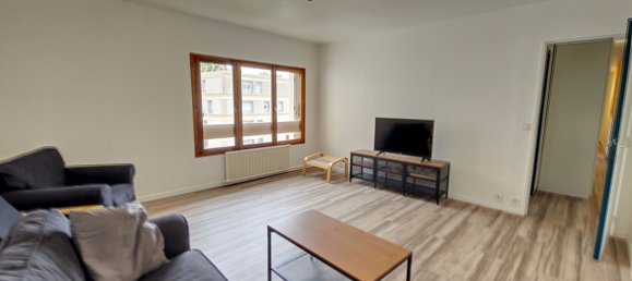 3 bedrooms Apartment in Auxerre, France No. 329725 3