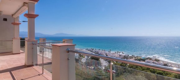 Пентхаус с 3 спальнями в Манильва, Испания № 184270 3