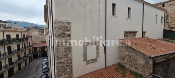Apartamento de 2 dormitorios en Palermo, Italy No. 44265 3