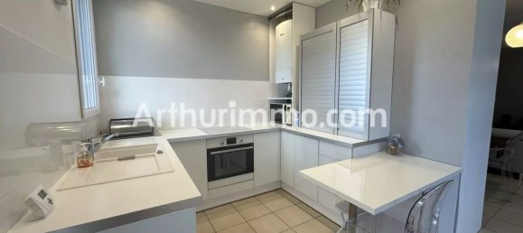 Casa de 3 dormitorios en Livry-Gargan, France No. 169764 4