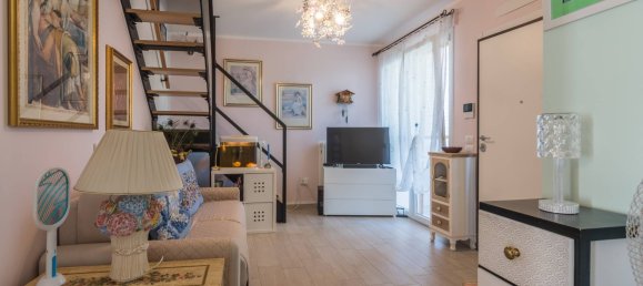 Квартира с 2 спальнями в Пезаро э Урбино, Италия № 122373 4