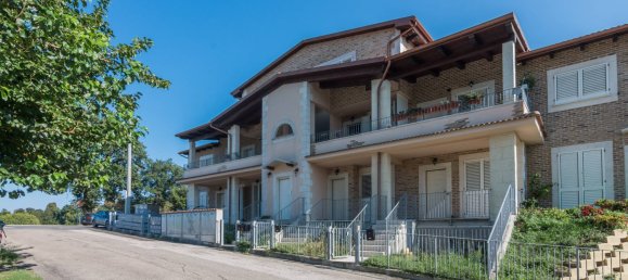 Квартира с 2 спальнями в Пезаро э Урбино, Италия № 122373 20