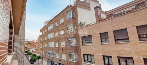 Квартира с 1 спальней в Вальядолид, Испания № 154455 3