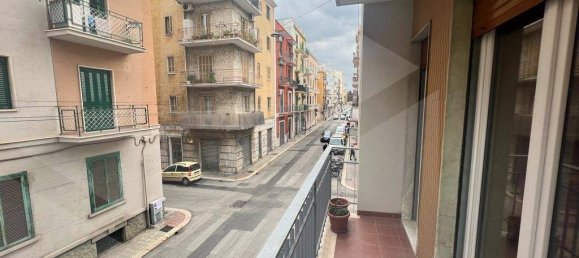 3غرفة شقة في Bari, Italy رقم 18834 36