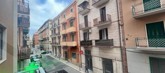 3غرفة شقة في Bari, Italy رقم 18834 18