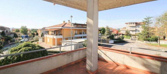 Casa de 5 habitaciónes en Osimo, Italy No. 176360 4